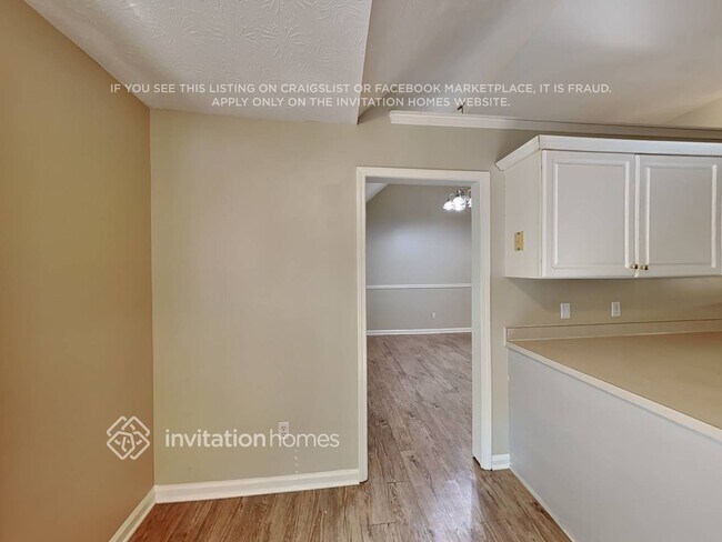 Foto del edificio - 5435 Keithwood Dr
