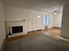 Building Photo - 1209 W Plum St