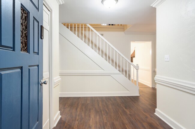 Foto del edificio - 712 Forrest Heights Dr SE