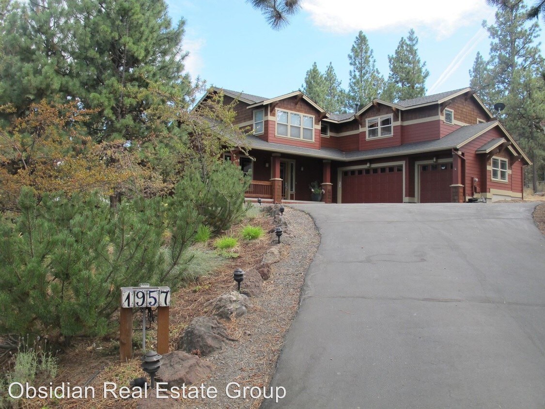 Foto principal - 4 br, 3.5 bath House - 1957 NW JACK LAKE CT