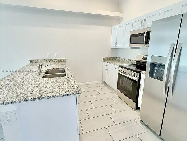 Foto del edificio - 326 SE 16th Pl