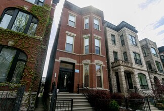 Building Photo - 2137 N Sheffield Ave
