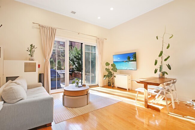 Foto del edificio - 61 Grand St