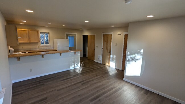 Foto del edificio - 5863 Cedar St