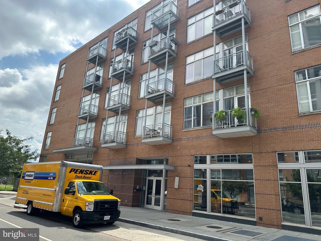Foto principal - 1390 V St NW