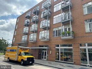 Building Photo - 1390 V St NW