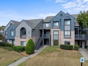 Building Photo - Hickory Run