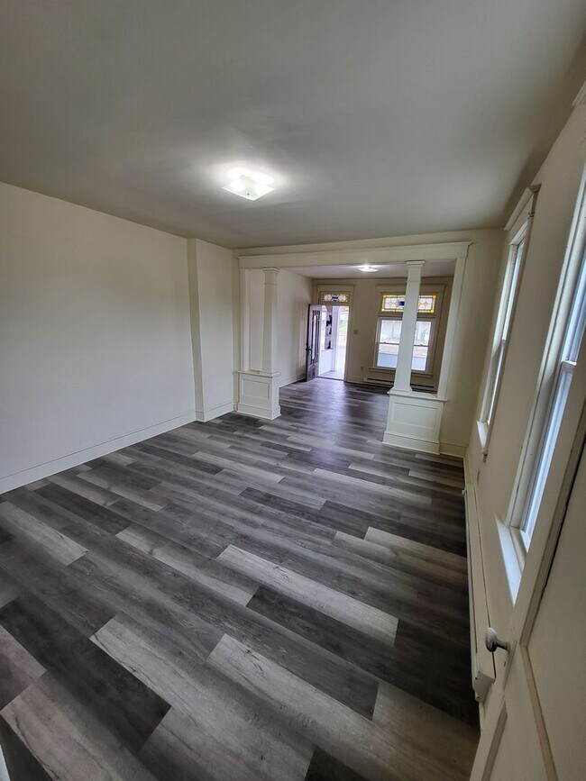Foto del edificio - Spacious 3 Bedroom Home for Rent in Tamaqua