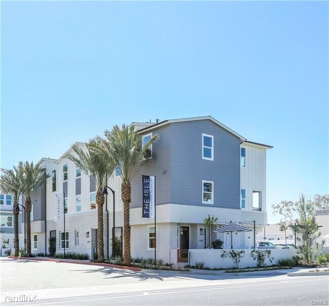 Building Photo - 4 br, 1.5 bath Condo - 1182 Winslow Ln