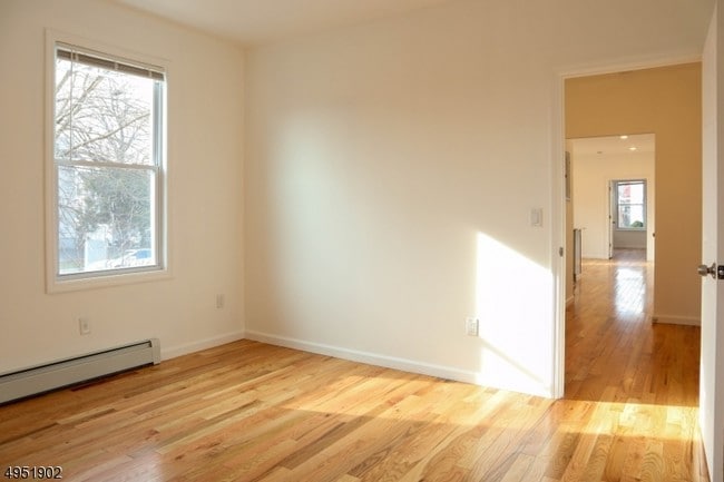 Foto del edificio - 373 N 6th St