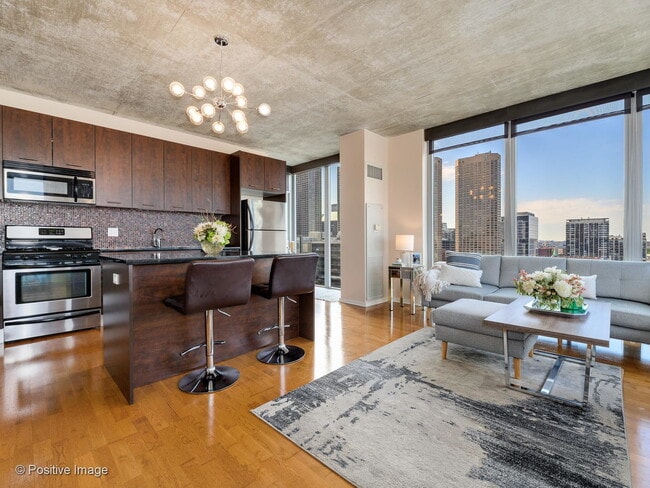 Foto del edificio - 659 W Randolph St