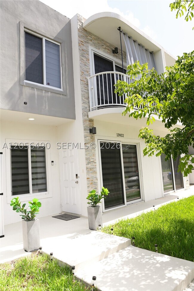 Building Photo - 13932 SW 259th Way