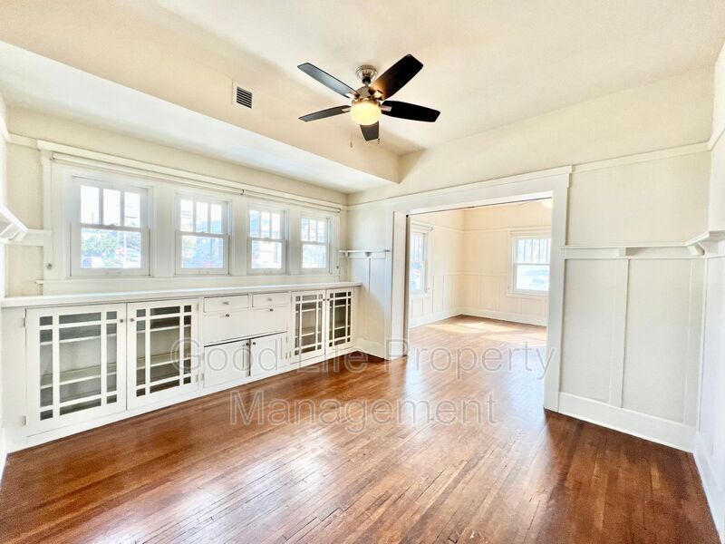 Primary Photo - 2074 3rd Ave