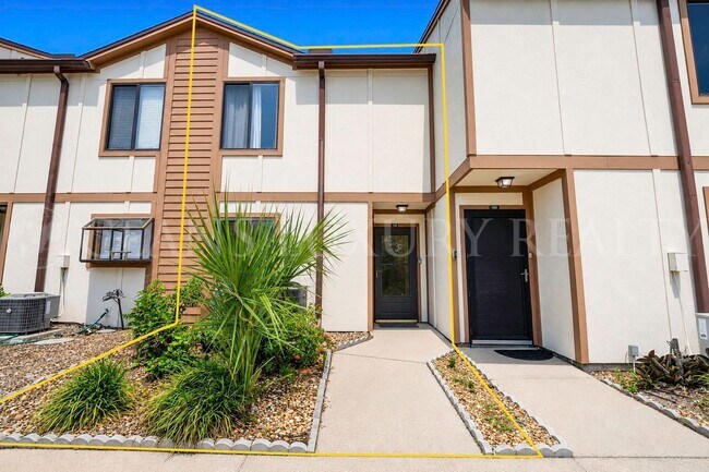 Foto del edificio - Bright & Spacious Dual Primary Bedroom Condo Near Everything!