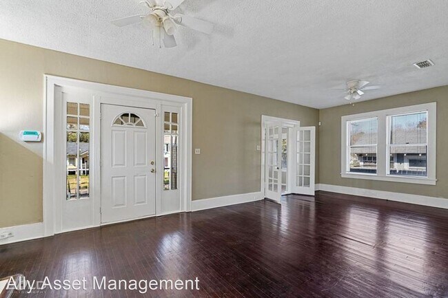 Foto del edificio - 3 br, 2 bath House - 127 Dalzell