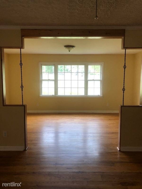 Foto del edificio - 4 br, 2 bath House - 400 Balcome Blvd
