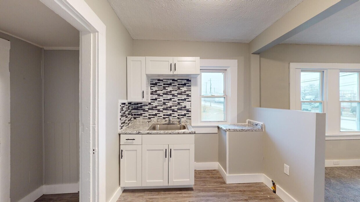 Primary Photo - Stockyards Neighborhood - 3 Bedrooms - Sin...