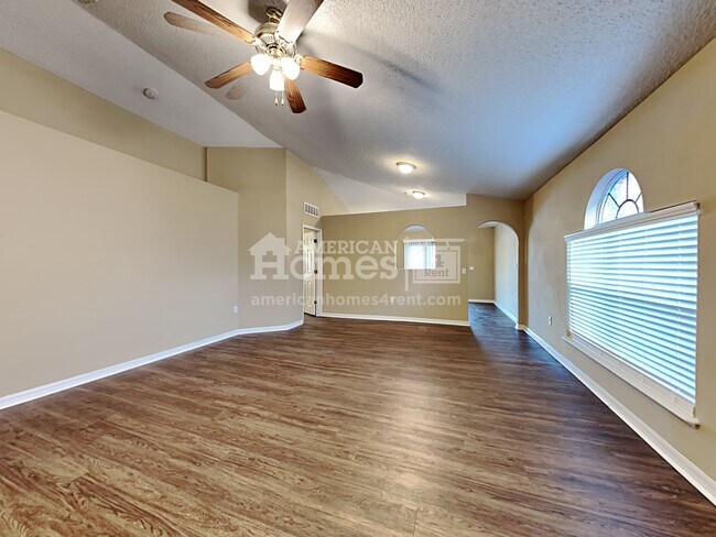 Building Photo - 6679 W Gentle Oaks Drive