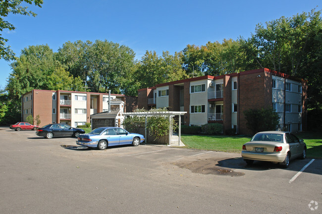 Building Photo - Wayzata Terrace Apartments