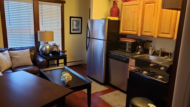 Photo - One Bedroom Apartment For Rent Near Pearl Street Mall