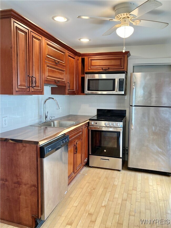 Foto del edificio - 51 Johnson Park