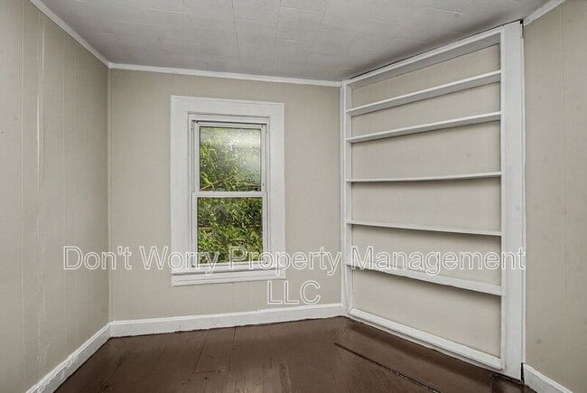 Building Photo - 301 N 7th Ave