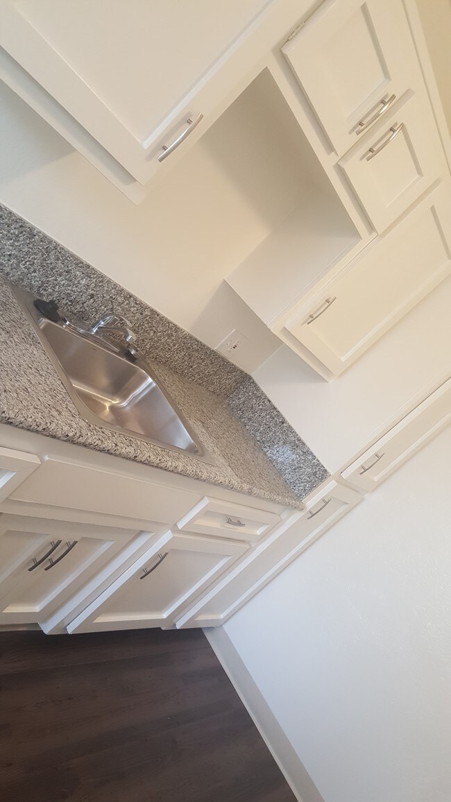 Park Place at Land Park Apartments 5949 Lake Crest Way Sacramento, CA