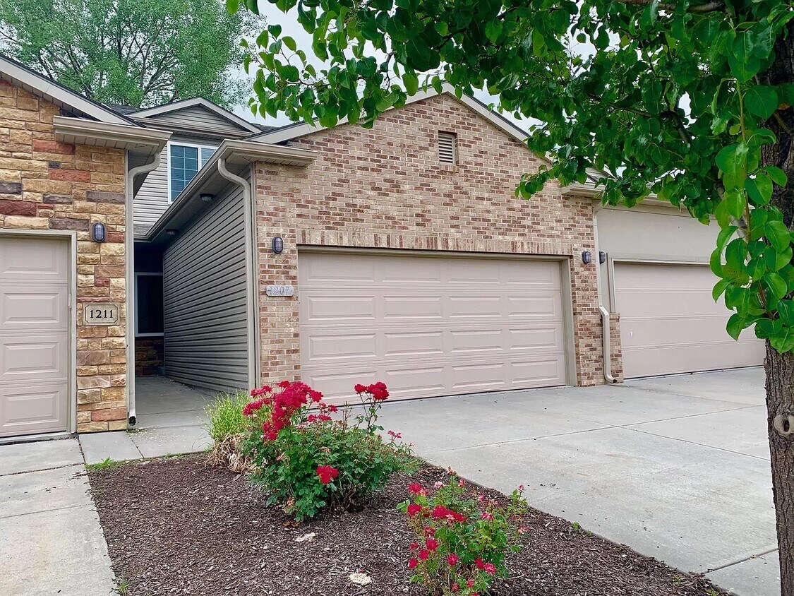 Primary Photo - 1139 Turtle Creek Rd