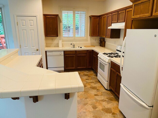 Building Photo - Rare Leasing Opportunity in 55 Plus Toscan...