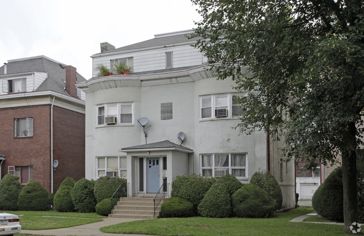 Building Photo - 5507 Stanton Ave