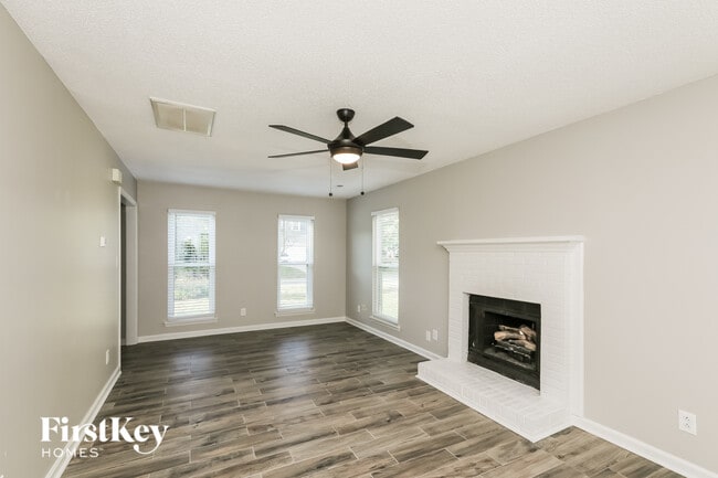 Building Photo - 8416 Leeper Dr