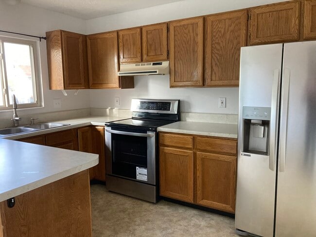 Building Photo - 2377 S 400 W