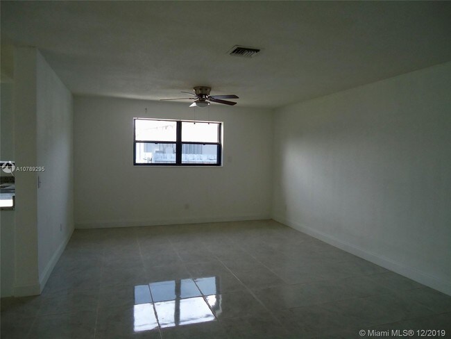 Building Photo - 7130 SW 9th St