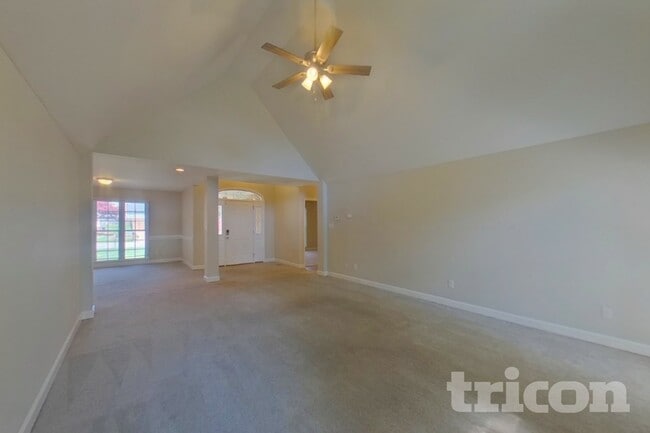 Building Photo - 618 Tillman Ct