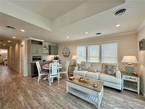 Building Photo - 2632 NE Pelican Wy