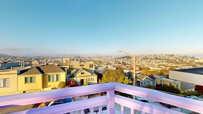 Foto del edificio - Decorator's Dream - Amazing Bernal Heights 3x3 + bonus room Single-Family Home w. 180 views