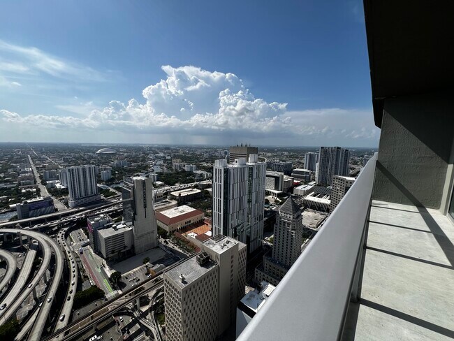 Foto del edificio - 529 SW 3rd St