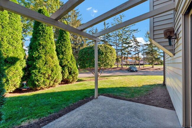 Building Photo - 5 Little Oak Ln