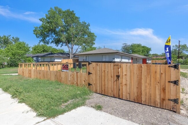 Photo - 811 John Adams Dr (San Antonio, TX) House