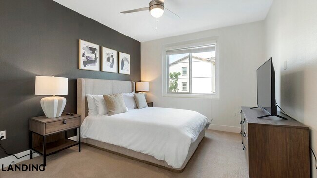 Foto del edificio - 1586 Hooker St