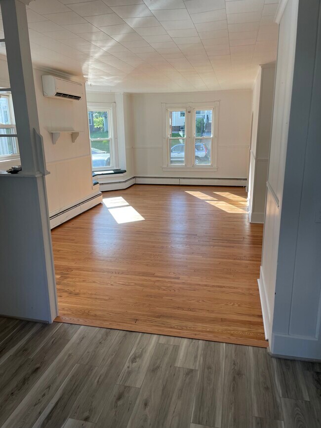 living room - 49 W Oreilly St