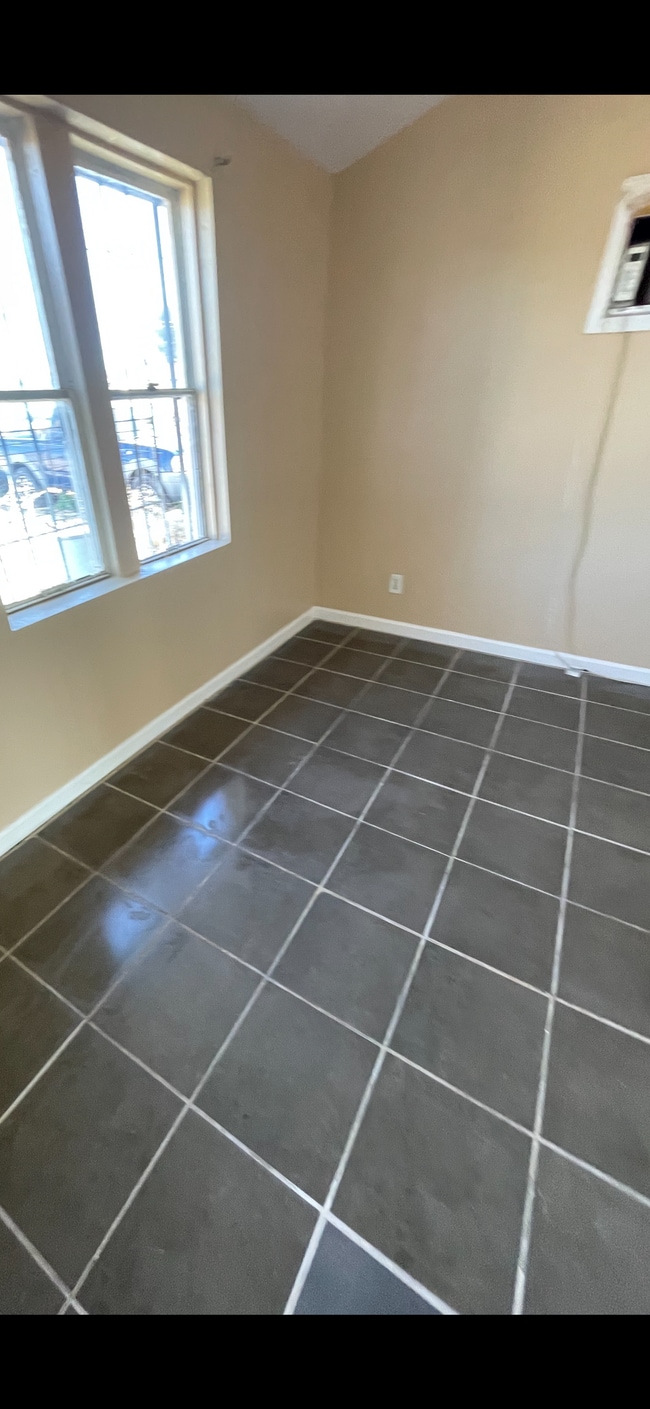 Foto del edificio - 1124 Laurel Ave