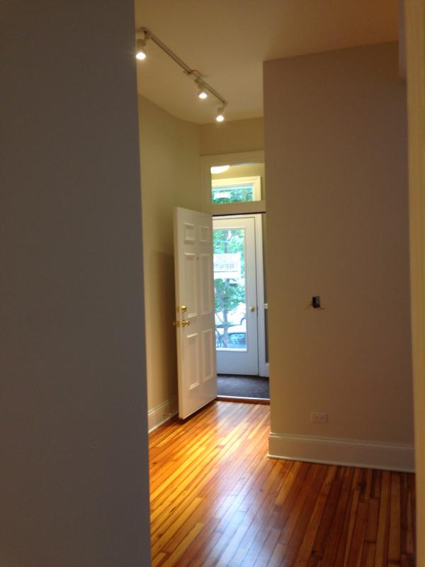 Primary Photo - 1322 W. Addison