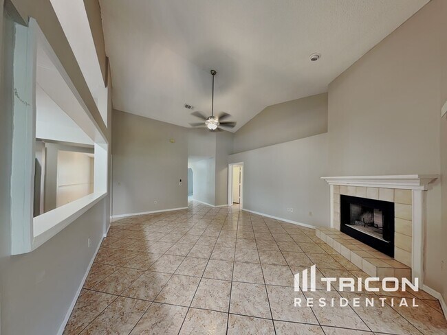 Building Photo - 809 Silversmith Cir