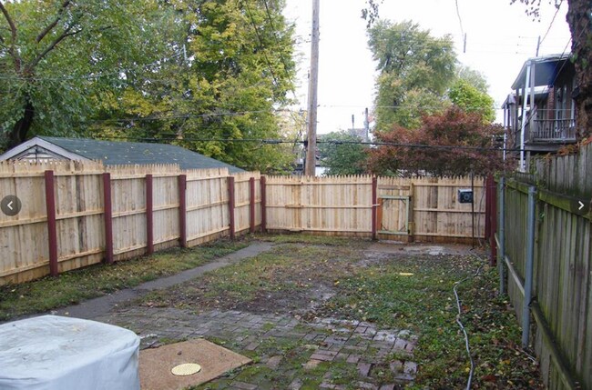 Foto del edificio - 2309 Arsenal St