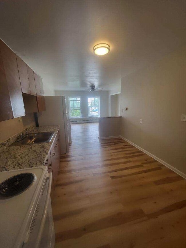 Building Photo - 1135 S Washington Ave