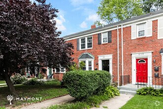Building Photo - 6111 Parkway Dr