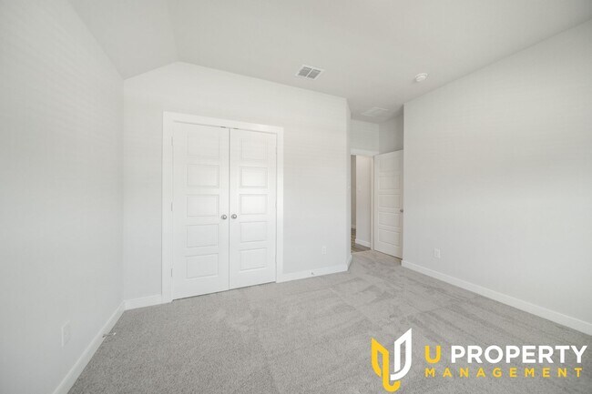 Foto del edificio - Brand New House in Waxahachi! Ready for im...