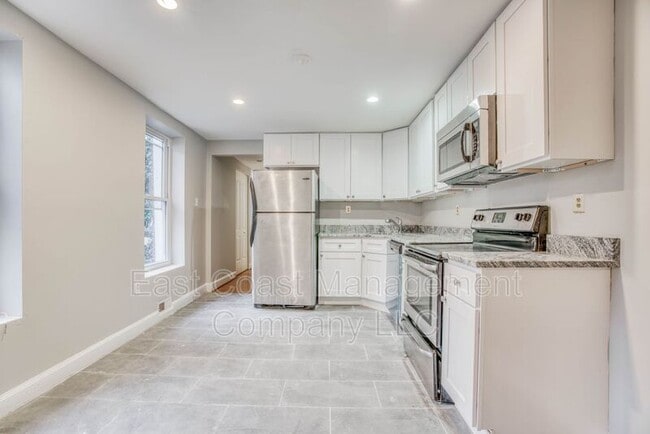 Building Photo - 132 S Washington St