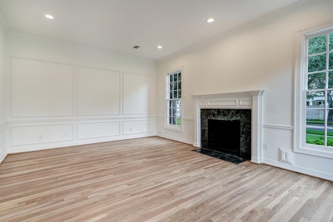 Building Photo - 6614 Auden St